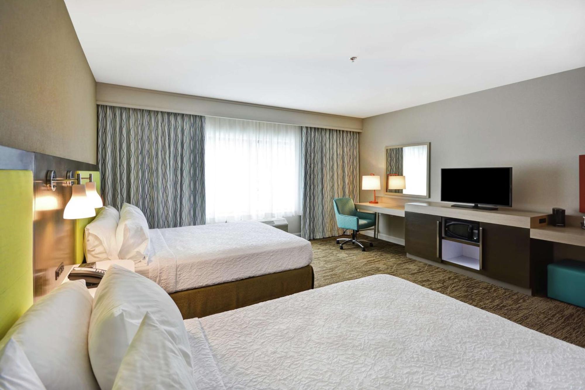 Hampton 3*